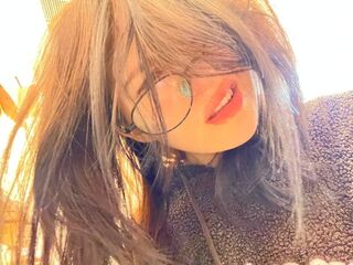 topless webcamgirl ToriTrevino