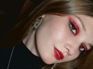 cam girl playing with dildo TracieLauseng