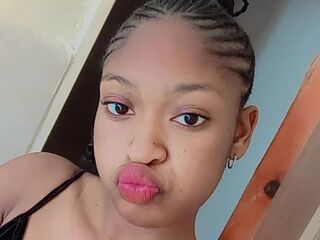 naughty cam girl fingering shaved pussy VelvetDarnell