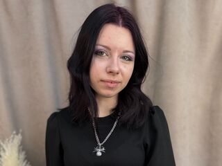 camgirl masturbating with vibrator WillaBrandon