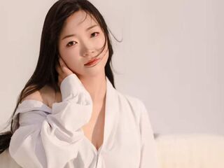 live webcam performer XuanJuan