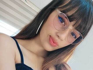 nude webcam YiyisMarthin