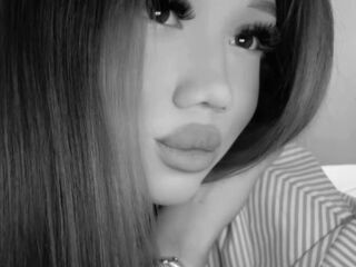 camwhore masturbating with dildo ZellaRessler